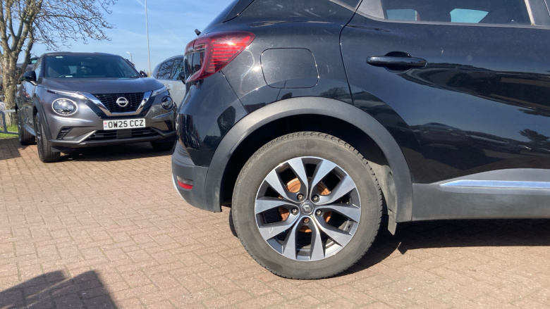 Renault Captur 1.3 TCE 130 Iconic 5dr Petrol Hatchback